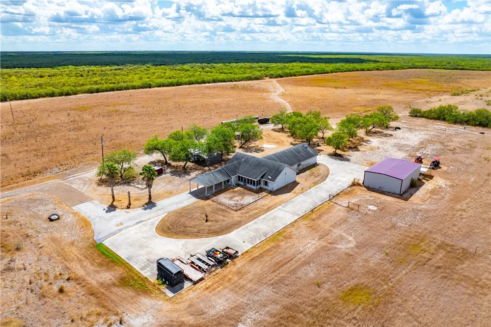 1777 County Road 170 Alice, TX 78332