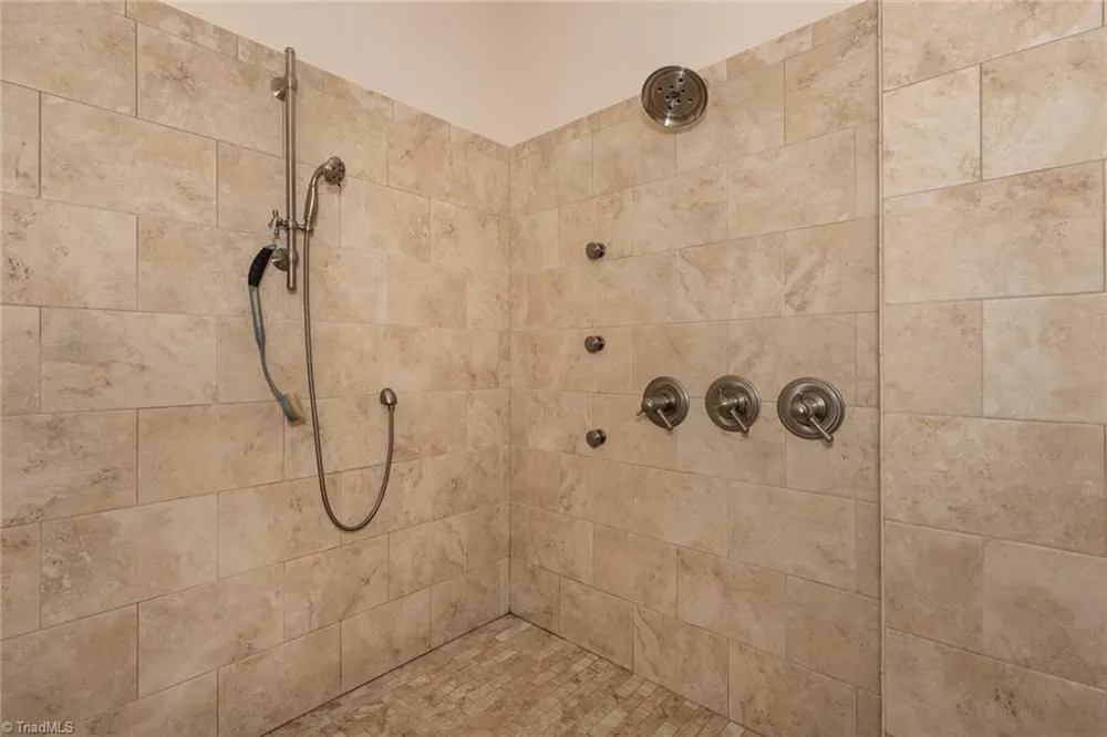 204 Violet Ridge Trail Lowgap, NC 27024