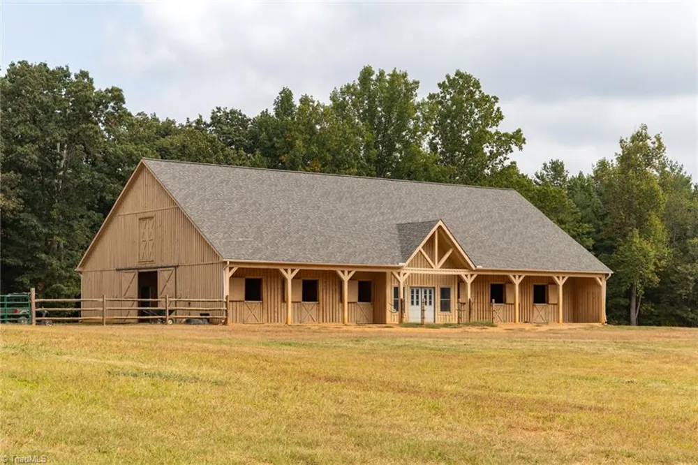 204 Violet Ridge Trail Lowgap, NC 27024