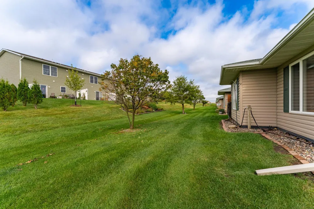 1821 Clubhouse Drive NE Stewartville, MN 55976