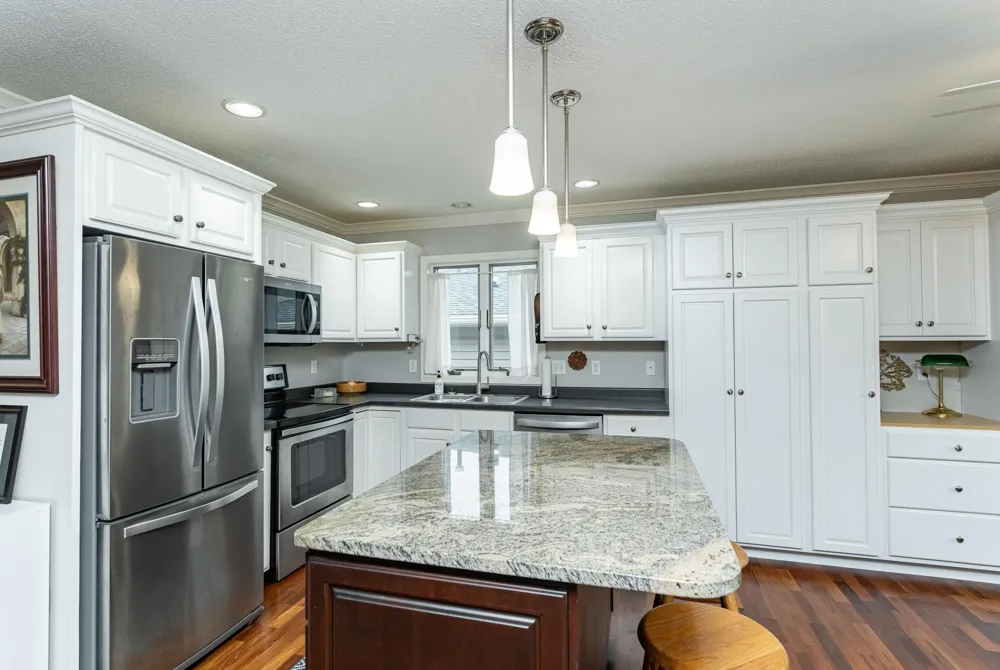 1821 Clubhouse Drive NE Stewartville, MN 55976