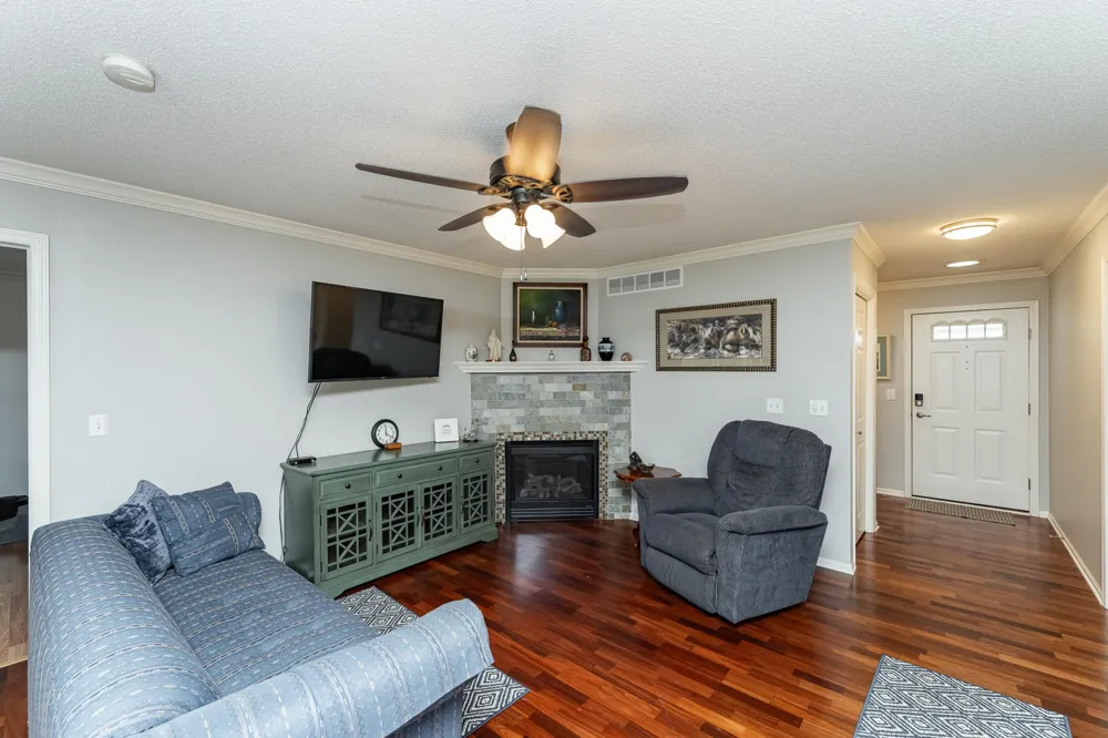 1821 Clubhouse Drive NE Stewartville, MN 55976