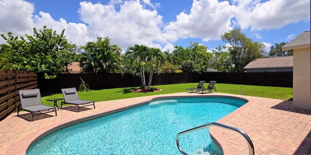 3803 EASTON STREET Sarasota, FL 34238