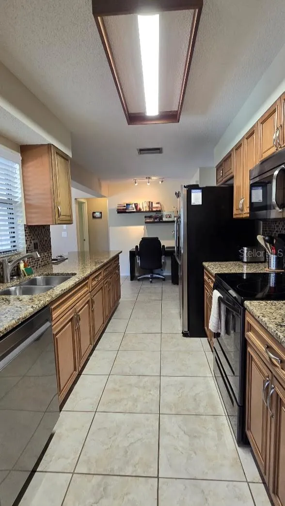 3803 EASTON STREET Sarasota, FL 34238