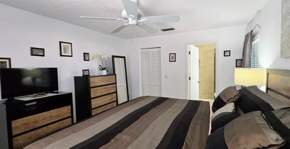 3803 EASTON STREET Sarasota, FL 34238