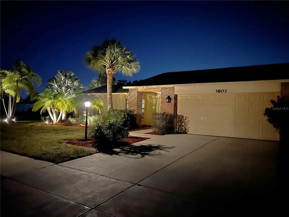 3803 EASTON STREET Sarasota, FL 34238