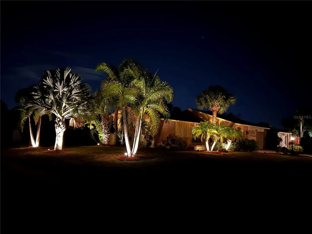 3803 EASTON STREET Sarasota, FL 34238