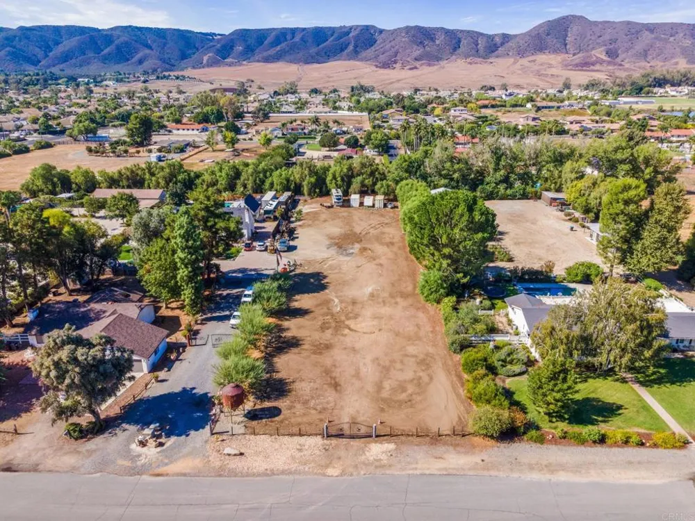Lenox Lane Murrieta, CA 92562