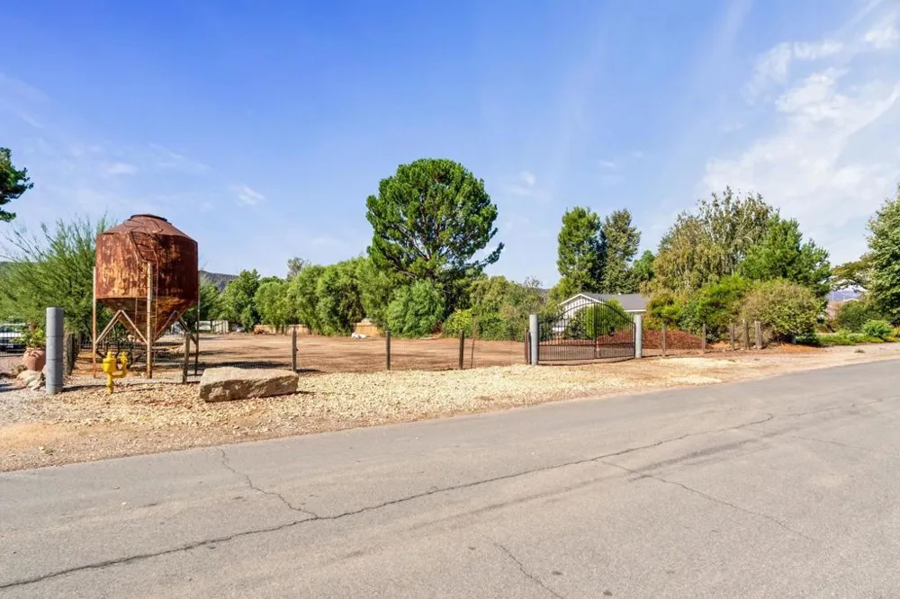 Lenox Lane Murrieta, CA 92562
