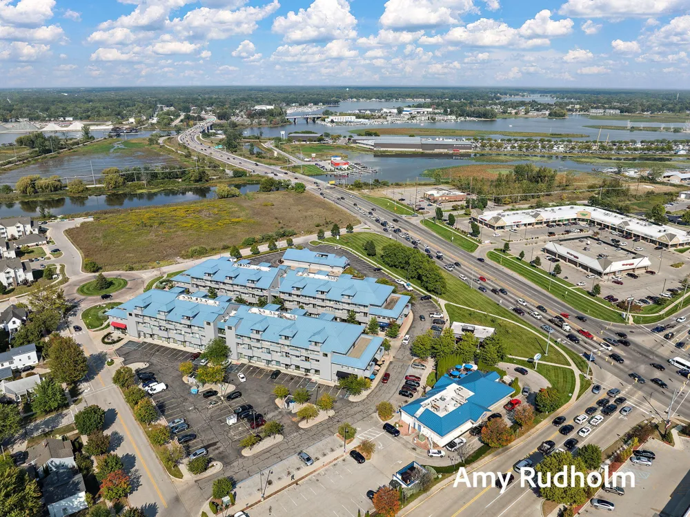 529 Miller Drive #214 Grand Haven, MI 49417