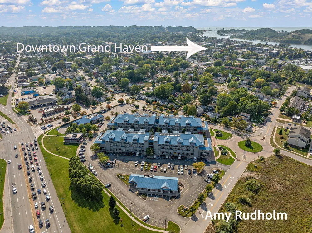 529 Miller Drive #214 Grand Haven, MI 49417