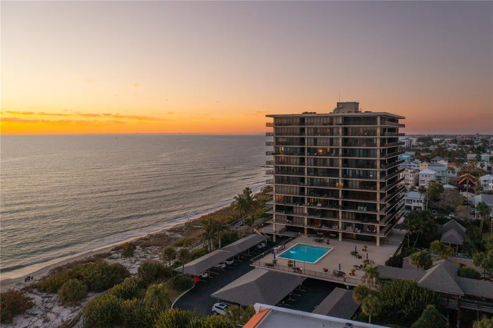 7650 BAYSHORE DRIVE #401 Treasure Island, FL 33706