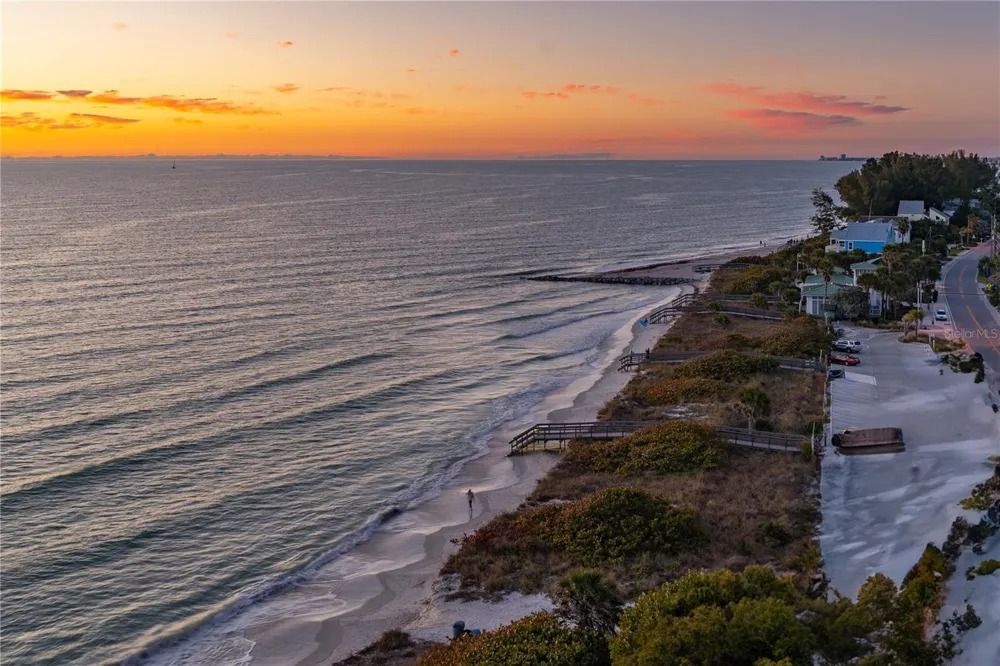 7650 BAYSHORE DRIVE #401 Treasure Island, FL 33706