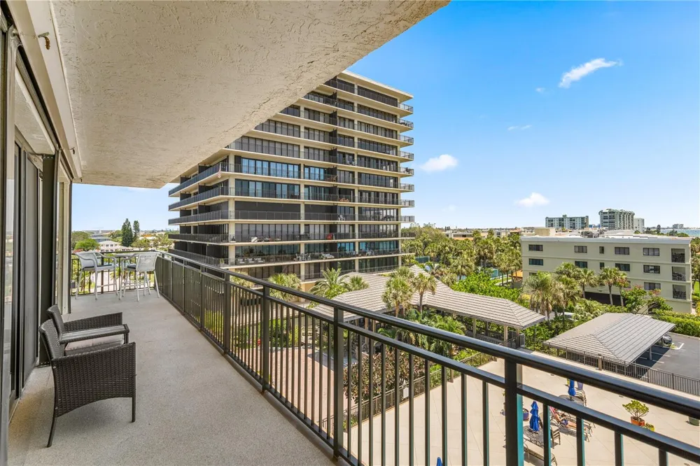 7650 BAYSHORE DRIVE #401 Treasure Island, FL 33706