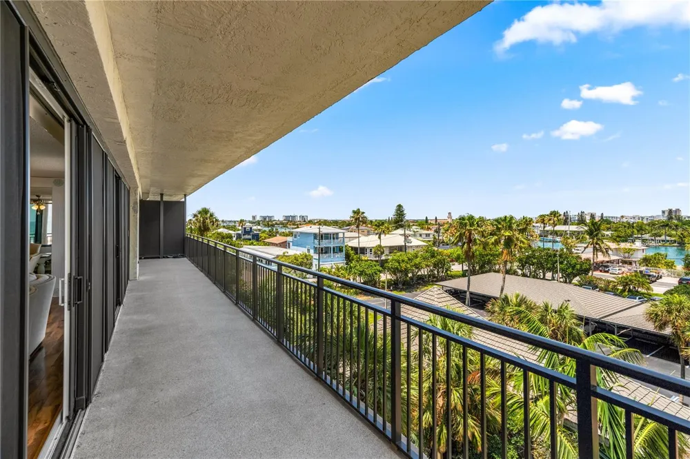 7650 BAYSHORE DRIVE #401 Treasure Island, FL 33706