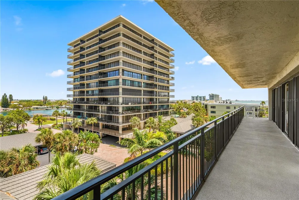 7650 BAYSHORE DRIVE #401 Treasure Island, FL 33706