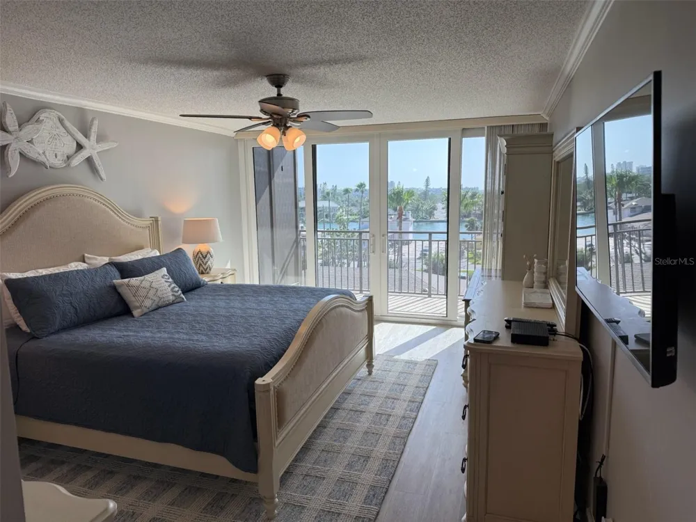 7650 BAYSHORE DRIVE #401 Treasure Island, FL 33706
