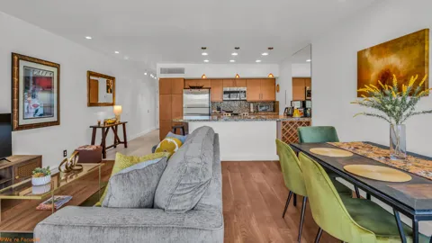 1655 E Palm Canyon Drive #202