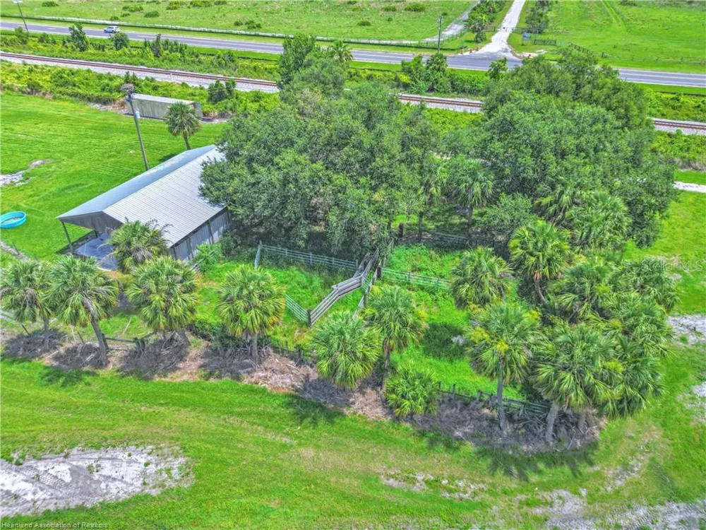 8495 COUNTY ROAD 621 Lorida, FL 33857