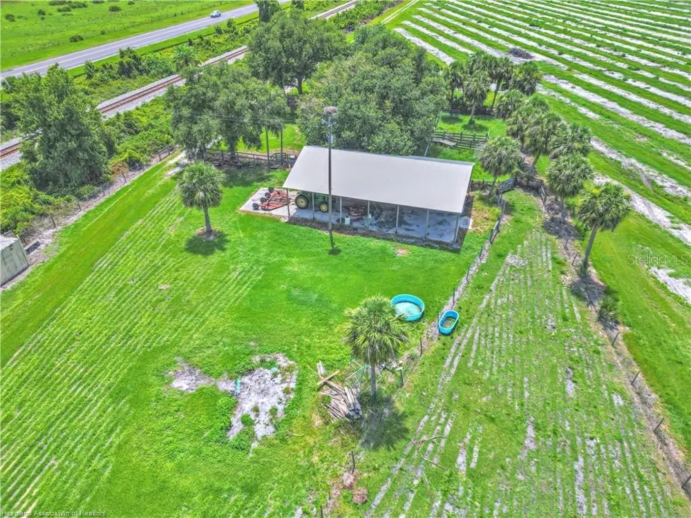 8495 COUNTY ROAD 621 Lorida, FL 33857