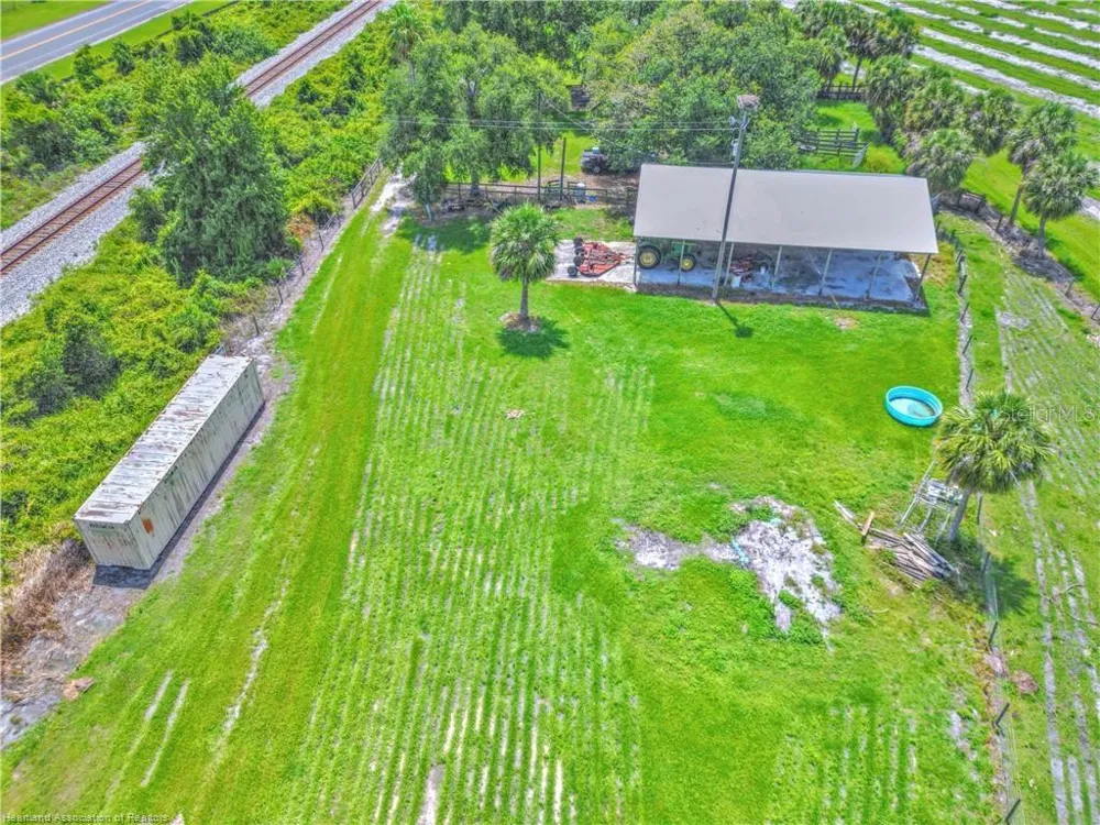 8495 COUNTY ROAD 621 Lorida, FL 33857