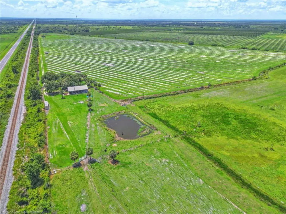 8495 COUNTY ROAD 621 Lorida, FL 33857