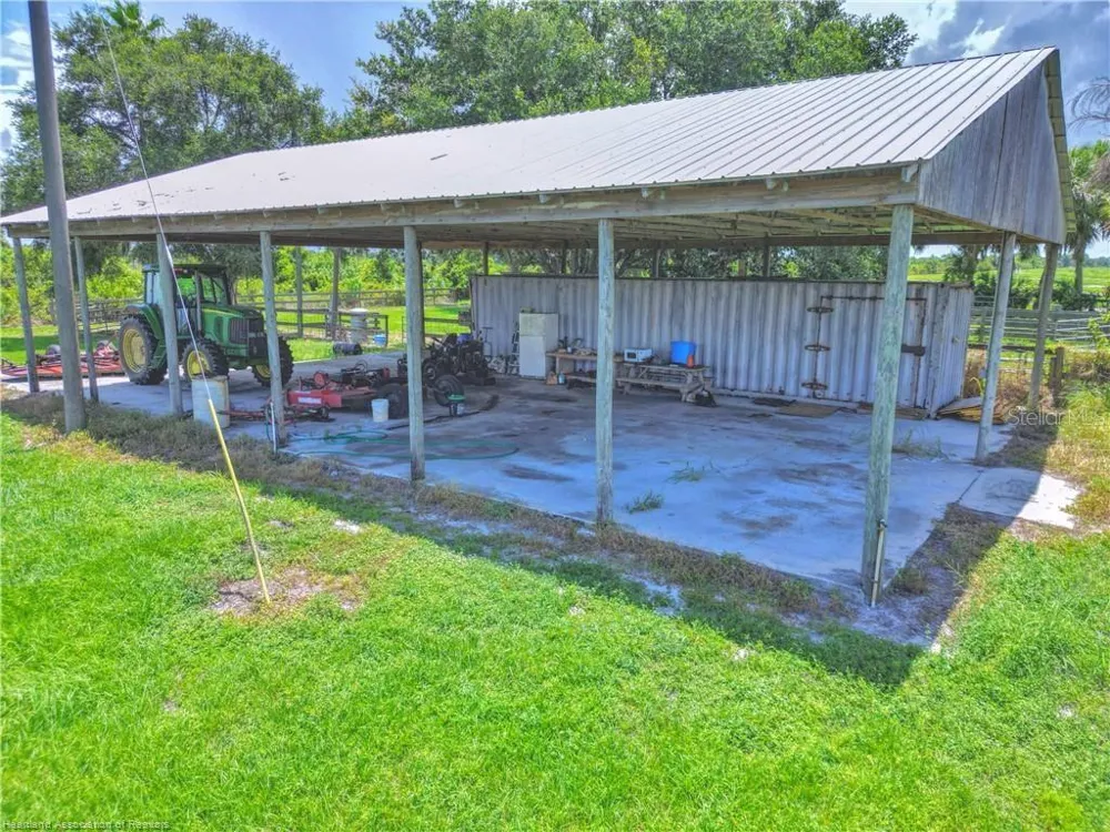 8495 COUNTY ROAD 621 Lorida, FL 33857