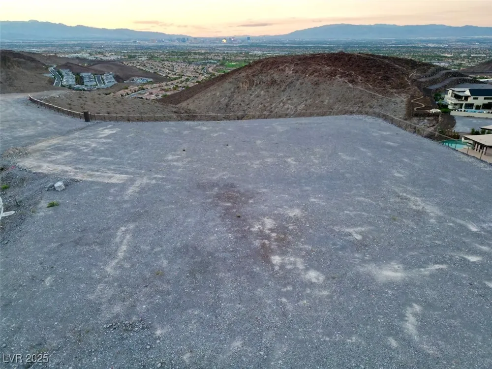2 Highcrest Court Henderson, NV 89012