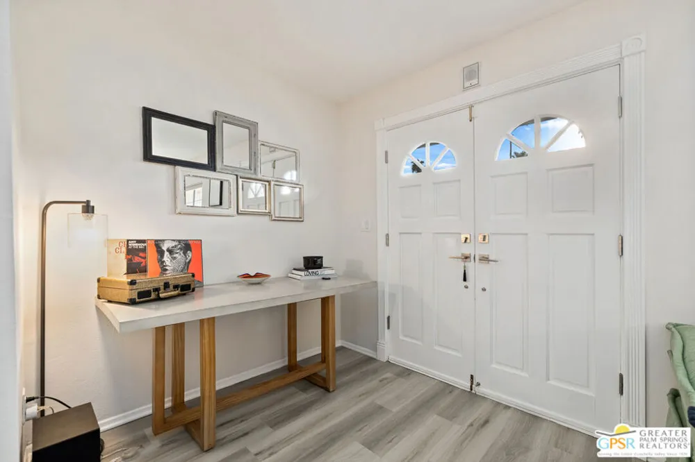 1334 S San Joaquin Drive Palm Springs, CA 92264