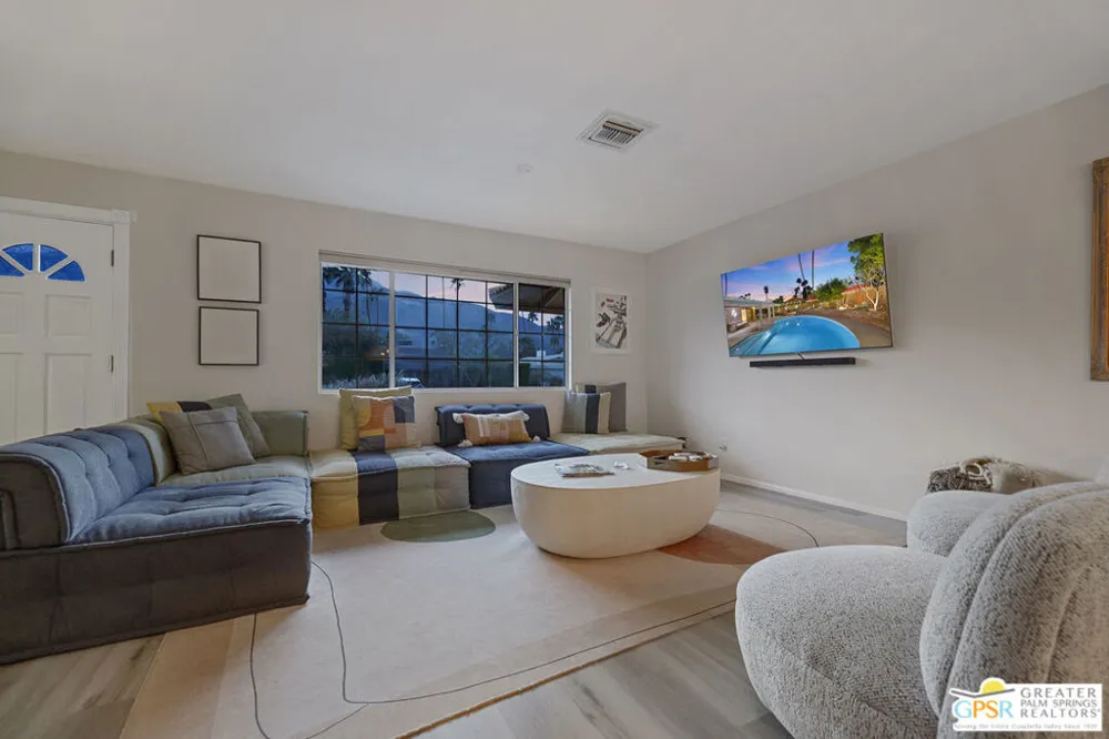 1334 S San Joaquin Drive Palm Springs, CA 92264