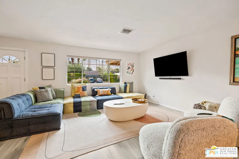 1334 S San Joaquin Drive Palm Springs, CA 92264