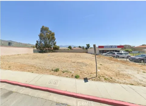 637 S San Jacinto