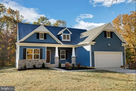 3 SANDCASTLE DRIVE