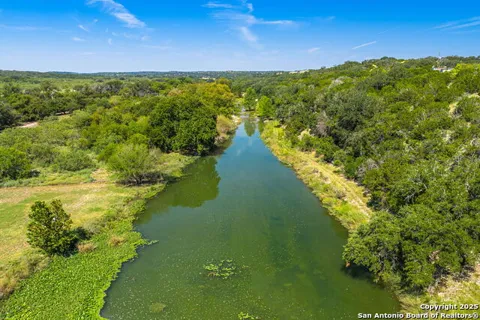 1075 Private Road 3523