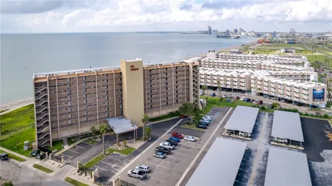 4000 Surfside Boulevard #806
