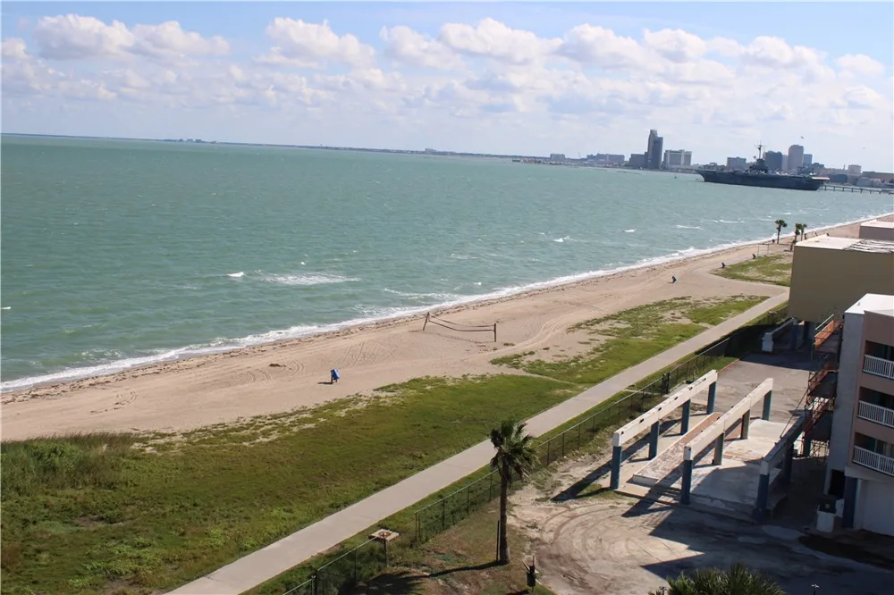 4000 Surfside Boulevard #806 Corpus Christi, TX 78402