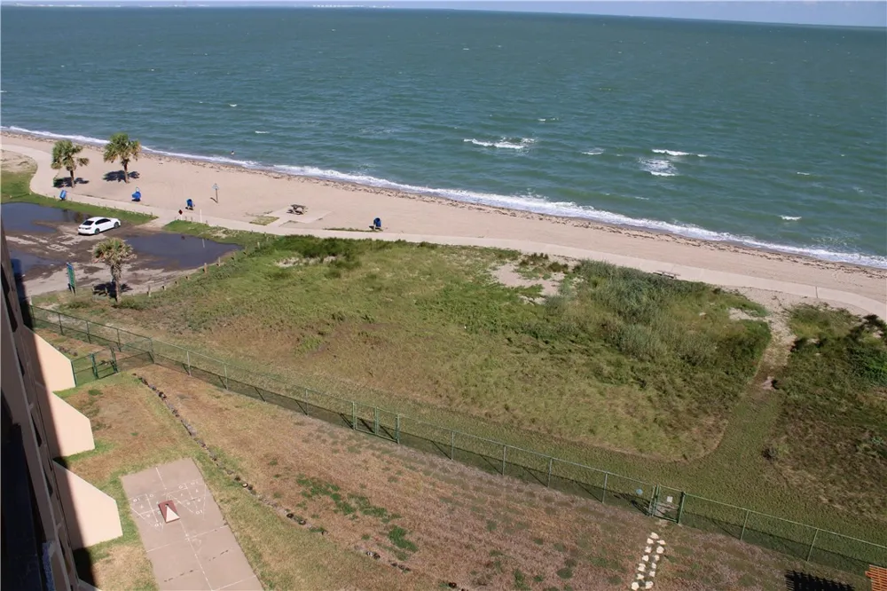 4000 Surfside Boulevard #806 Corpus Christi, TX 78402