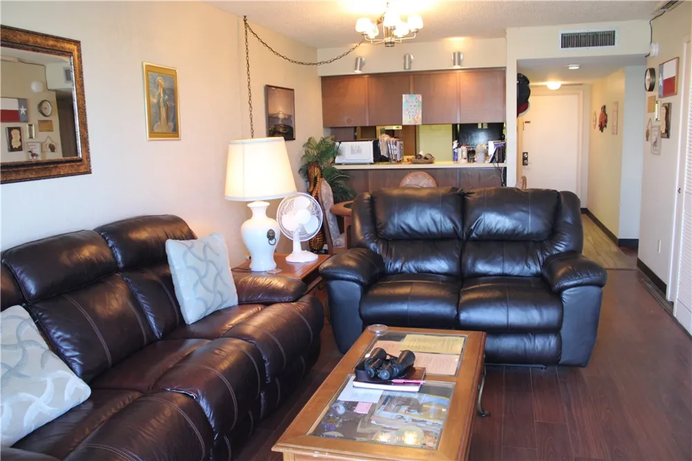 4000 Surfside Boulevard #806 Corpus Christi, TX 78402