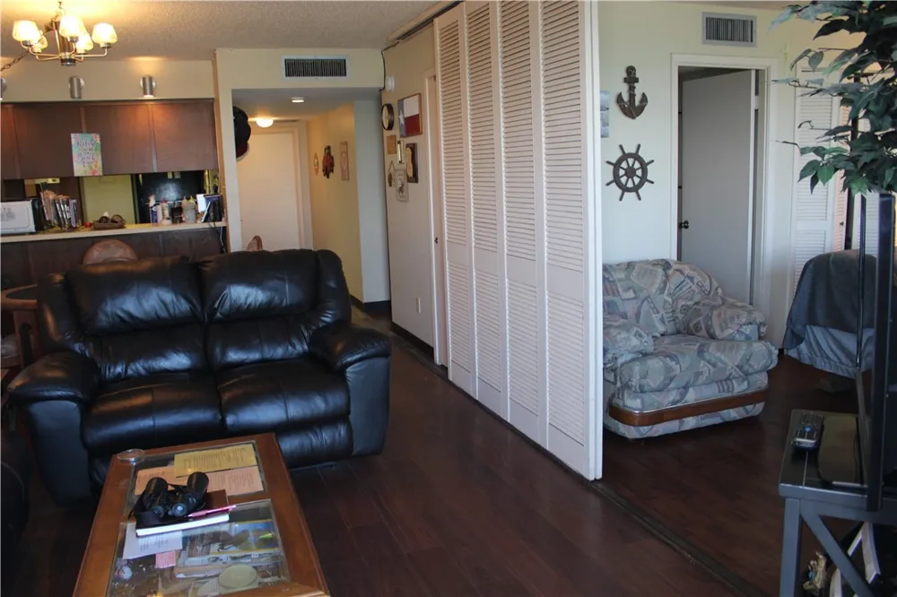 4000 Surfside Boulevard #806 Corpus Christi, TX 78402