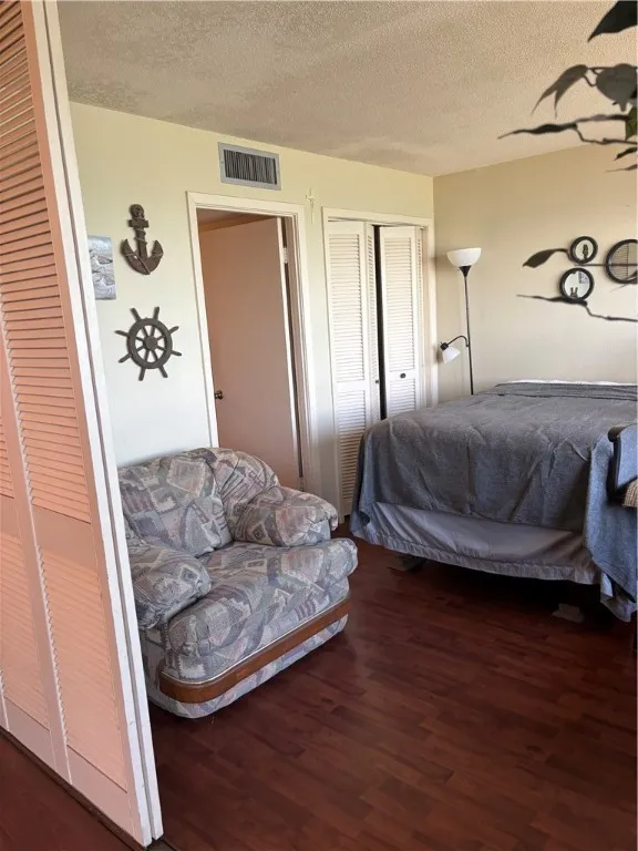 4000 Surfside Boulevard #806 Corpus Christi, TX 78402