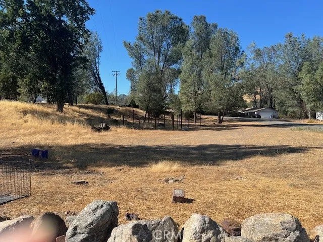 2928 Meadow Creek Road Clearlake Oaks, CA 95423