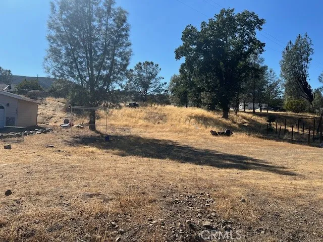 2928 Meadow Creek Road Clearlake Oaks, CA 95423