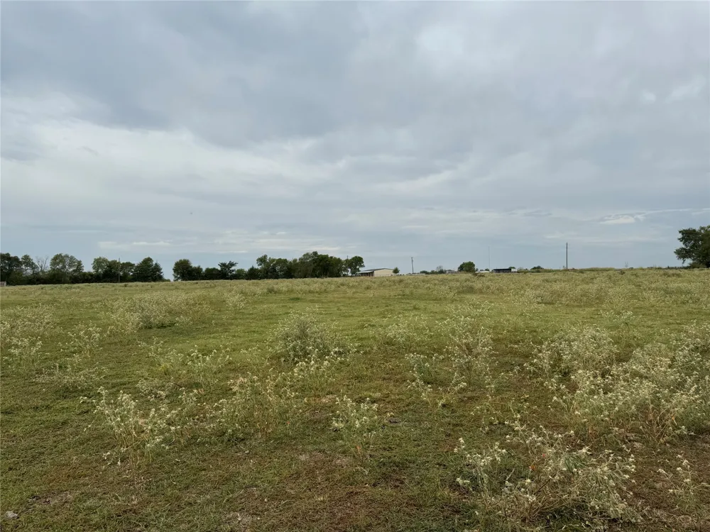800 County Road 2870 Honey Grove, TX 75446