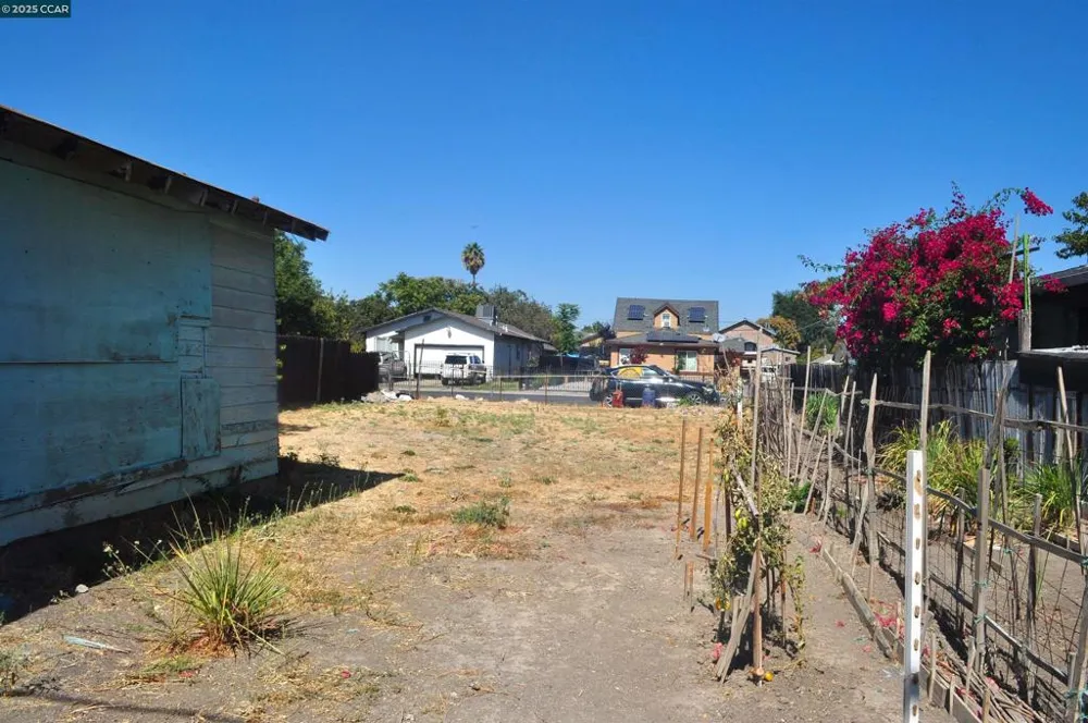 220 Delhi Ave Stockton, CA 95206