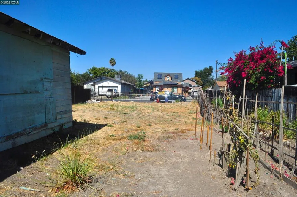 220 Delhi Ave Stockton, CA 95206