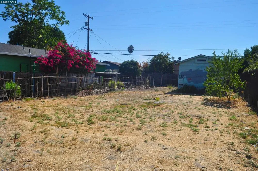 220 Delhi Ave Stockton, CA 95206