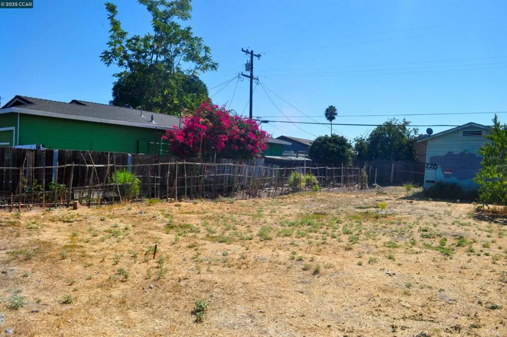 220 Delhi Ave Stockton, CA 95206