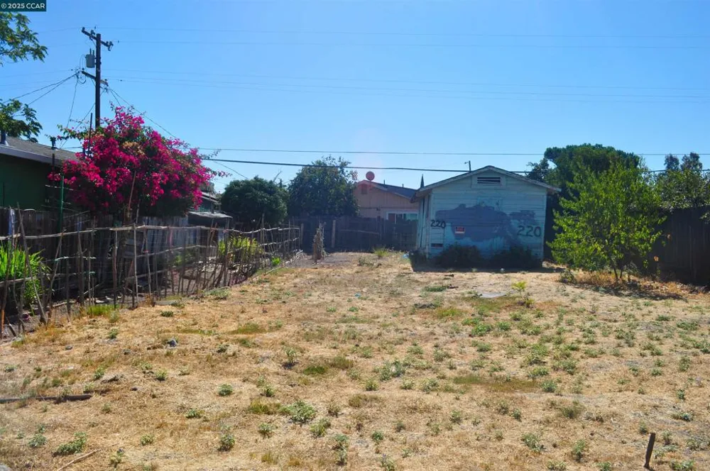 220 Delhi Ave Stockton, CA 95206