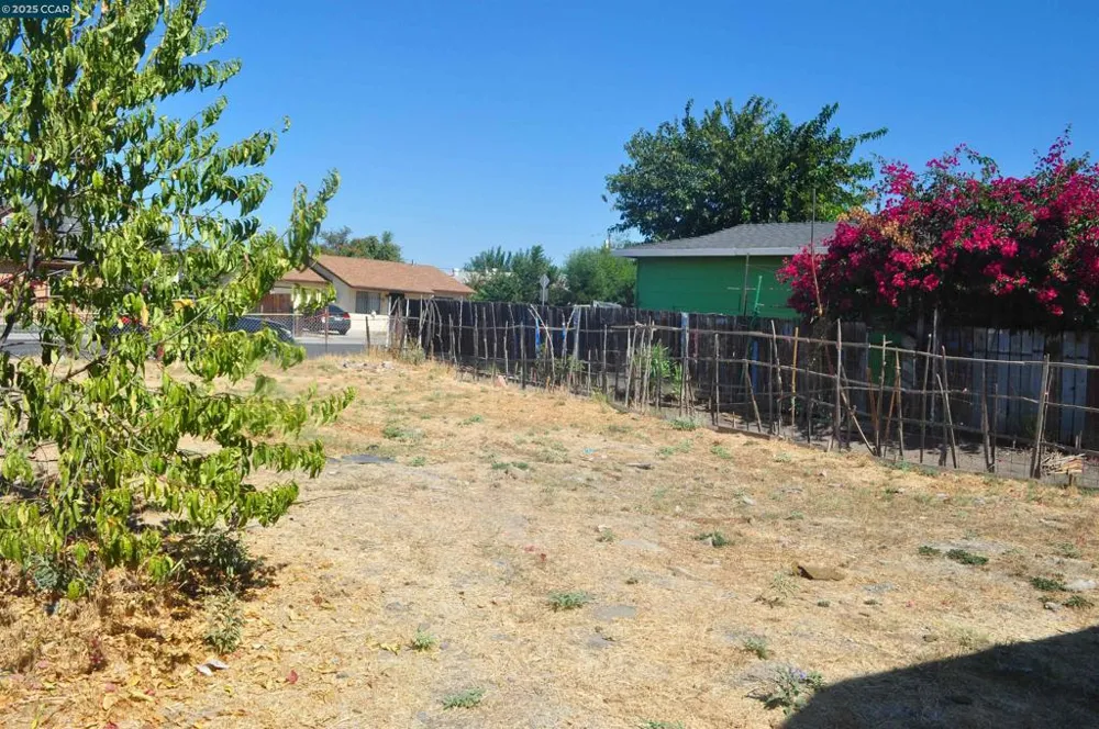 220 Delhi Ave Stockton, CA 95206