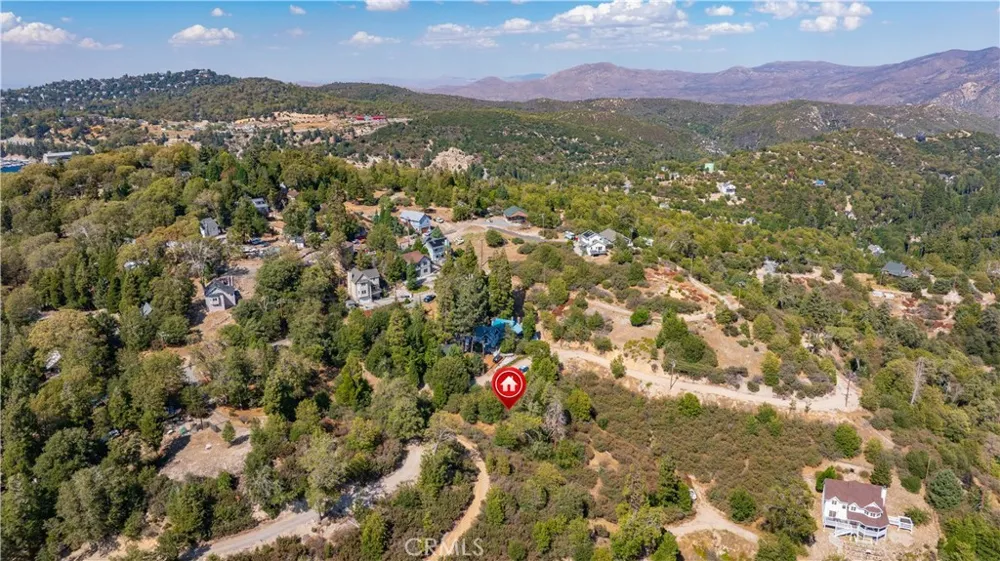 1556 Craghill Dr Cedar Glen, CA 92321